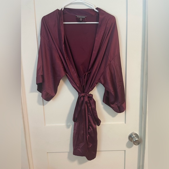 Victoria’s Secret Robe - Picture 2 of 3